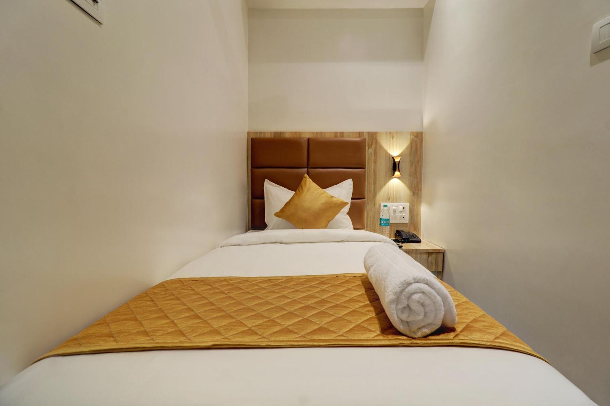 Hotel Enigma Inn Mumbai Eksteriør bilde